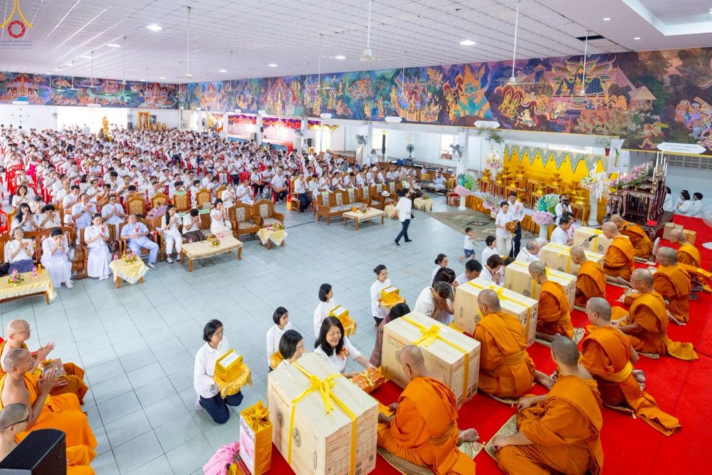 ภาพ No.286080:วันที่ 11 ตุลาคม พ.ศ. 2568 พิธีทอดกฐินสามัคคีทั่วไทย 30,000 วัด โดยคณะศิษยานุศิษย์ บูชาธรรม 81 ปี หลวงพ่อธัมมชโย ณ วัดโบสถ์บน ต.บางคูเวียง อ.บางกรวย จ.นนทบุรี