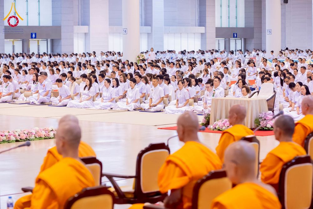 ภาพ No.277162:วันอาทิตย์ที่ 7 ธันวาคม พ.ศ. 2568 พิธีบูชาข้าวพระ ณ สภาธรรมกายสากล วัดพระธรรมกาย