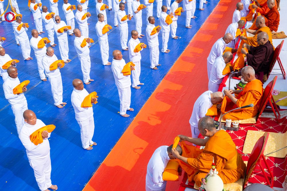 ภาพ No.314124:วันจันทร์ที่ 16 มีนาคม พ.ศ. 2569 พิธีเวียนเทียนประทักษิณ และพิธีบรรพชาสามเณร 500 รูป ณ วิหารมายาเทวี ประเทศเนปาล