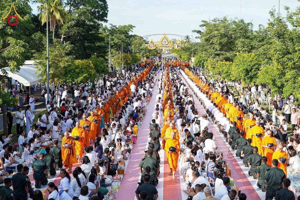 ภาพ No.349165:วันอาทิตย์ที่ 13 กันยายน พ.ศ. 2569 ตักบาตรพระ 1,000 รูป ยะลา ถวายเป็นพุทธบูชาเเละพระราชกุศล  ทำบุญเมืองยะลา 235 ปี  ณ ถนนสุขยางค์ (เฉลิมพระเกียรติ)  อำเภอเมือง จังหวัดยะลา