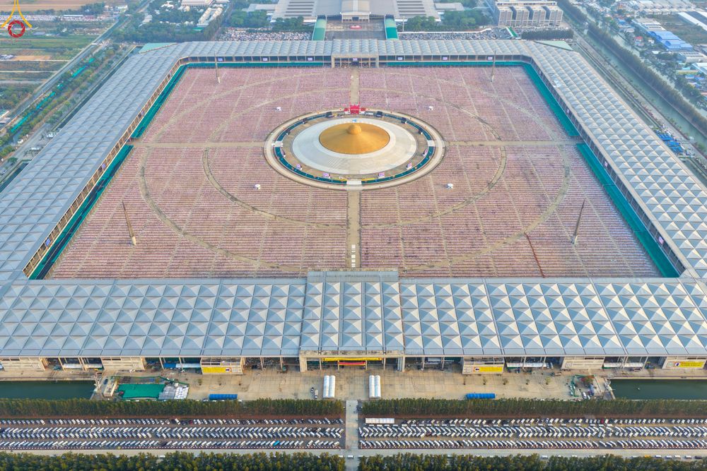 ภาพ No.324032:วันที่ 22 เมษายน พ.ศ.2569 (วันคุ้มครองโลก) พิธีถวายมหาสังฆทาน 40,000 กว่าวัดทั่วประเทศ ณ ลานธรรม พระมหาธรรมกายเจดีย์ วัดพระธรรมกาย