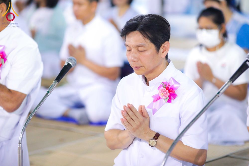 ภาพ No.299200:วันที่ 21 มกราคม พ.ศ. 2569 พิธีถวายภัตตาหารเป็นสังฆทาน แด่พระธรรมยาตรา ณ อนุสรณ์สถานบางปลา วัดบางปลา อำเภอบางเลน จังหวัดนครปฐม ในโครงการธรรมยาตรา กตัญญูบูชา มหาปูชนียาจารย์ พระมงคลเทพมุนี(สด จนฺทสโร) พระผู้ปราบมาร อนุสรณ์สถาน 7 แห่ง ปีที่ 14