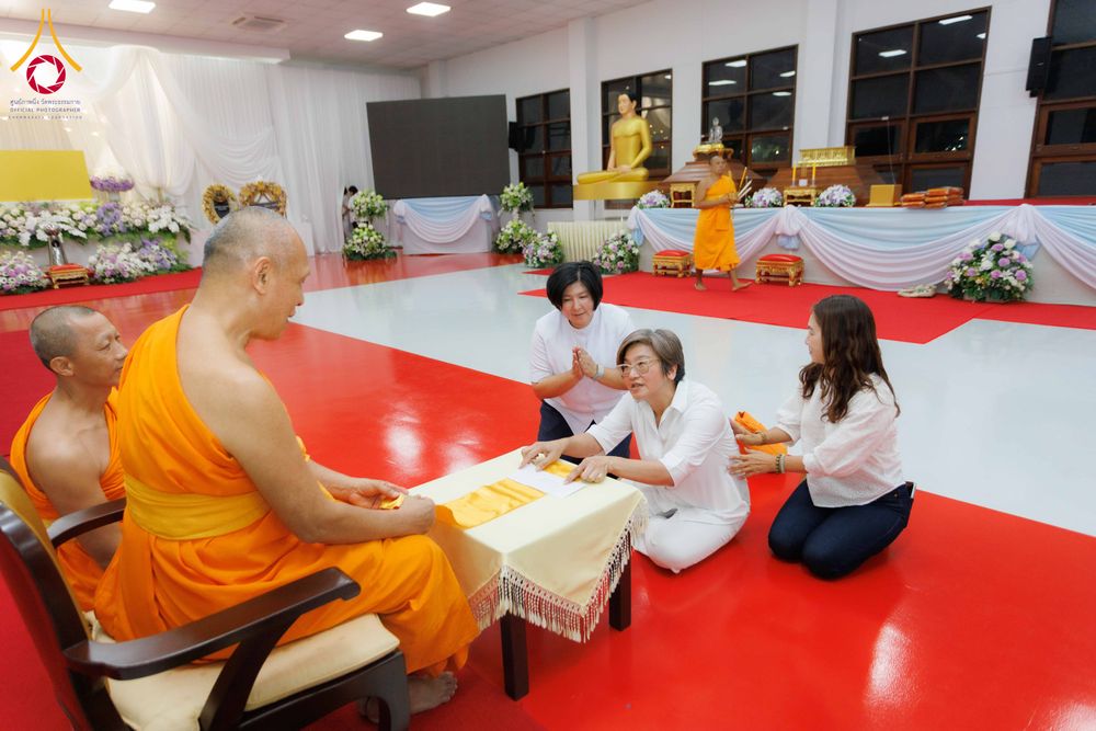 ภาพ No.316289:วันเสาร์ที่ 28 มีนาคม พ.ศ. 2569 พิธีบำเพ็ญกุศล คุณพ่อณรงค์ จินตมากุล  สิริอายุ 99 ปี 11 เดือน โยมบิดา พระครูปลัดรัตนวีรวัฒน์ (รังสฤษดิ์ อิทฺธิจินตโก) ที่ปรึกษาเจ้าคณะจังหวัดปทุมธานี เจ้าอาวาสวัดพระธรรมกาย  ณ ห้องปลูกศรัทธา 2 วัดพระธรรมกาย ปทุมธานี