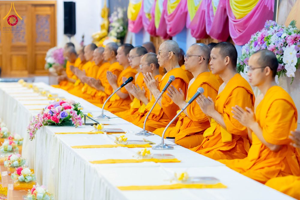 ภาพ No.294831:วันที่ 15 มกราคม พ.ศ. 2569 พิธีถวายภัตตาหารเป็นสังฆทาน แด่พระธรรมยาตรา ณ วัดโบสถ์บน ต.บางคูเวียง จ.นนทบุรี อนุสรณ์สถานลำดับที่ 4 สถานที่เกิดด้วยกายธรรม ในโครงการธรรมยาตรา กตัญญูบูชา มหาปูชนียาจารย์ พระมงคลเทพมุนี(สด จนฺทสโร) พระผู้ปราบมาร อนุสรณ์สถาน 7 แ