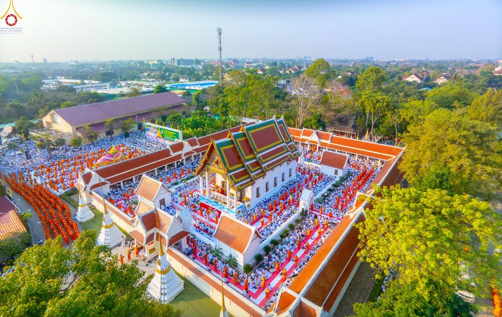 ภาพ No.297630:วันที่ 18 มกราคม พ.ศ. 2569 พิธีตักบาตรพระธรรมยาตรา ณ วัดโบสถ์บน ต.บางคูเวียง จ.นนทบุรี อนุสรณ์สถานลำดับที่ 4 สถานที่เกิดด้วยกายธรรม ในโครงการธรรมยาตรา กตัญญูบูชา มหาปูชนียาจารย์ พระมงคลเทพมุนี(สด จนฺทสโร) พระผู้ปราบมาร อนุสรณ์สถาน 7 แห่ง ปีที่ 14