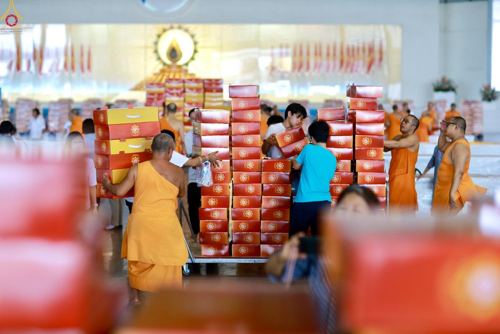 ภาพ No.320553:วันที่ 10 เมษายน พ.ศ.2569 การเตรียมกล่องไทยธรรม เพื่องานถวายมหาสังฆทาน 40,000 กว่าวัดทั่วประเทศ วันคุ้มครองโลก 22 เมษายน พ.ศ.2569 วัดพระธรรมกาย