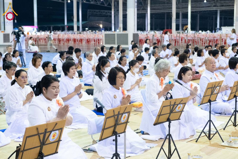 ภาพ No.279042:วันที่ 2 มกราคม พ.ศ.2569 พิธีถวายภัตตาหารเป็นสังฆทาน แด่พระธรรมยาตรา ณ วัดพระธรรมกาย ปทุมธานี ในโครงการธรรมยาตรา กตัญญูบูชา มหาปูชนียาจารย์ พระมงคลเทพมุนี(สด จนฺทสโร) พระผู้ปราบมาร อนุสรณ์สถาน 7 แห่ง ปีที่ 14