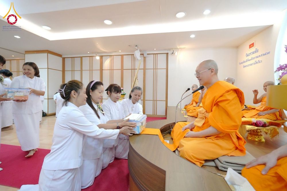 ภาพ No.346883:วันพฤหัสบดีที่ 27 สิงหาคม พ.ศ. 2569  พิธีปฏิบัติธรรมและทอดผ้าป่าบำรุงวัด เนื่องในวันธรรมชัย ณ วัดพระธรรมกายโตเกียว ประเทศญี่ปุ่น