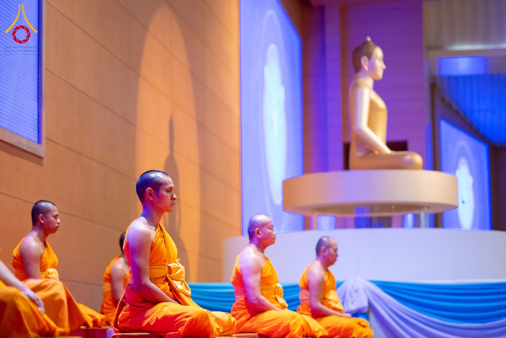 ภาพ No.321594:วันอาทิตย์ที่ 12 เมษายน พ.ศ.2569 กิจกรรมงานบุญวันอาทิตย์ สาธุชนปฏิบัติธรรมร่วมกัน ณ ห้องแก้วสารพัด 1 วัดพระธรรมกาย ปทุมธานี