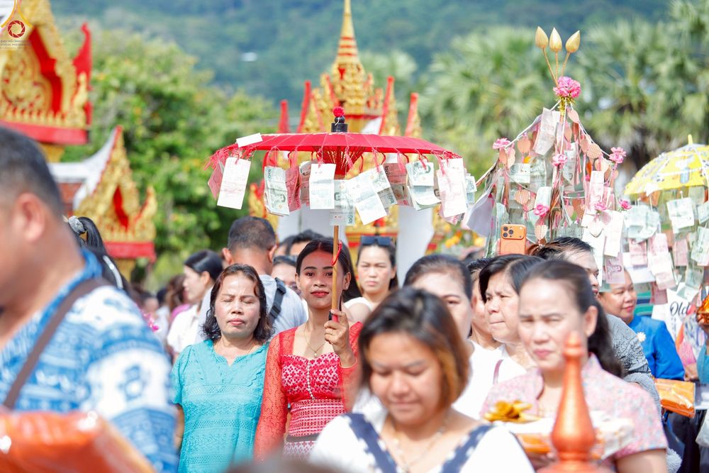 ภาพ No.260361:วันที่ 19 ตุลาคม พ.ศ. 2568 พิธีทอดกฐินสามัคคีทั่วไทย 30,000 วัด โดยคณะศิษยานุศิษย์ บูชาธรรม 81 ปี หลวงพ่อธัมมชโย ณ วัดไชยธาราราม ต.ฉลอง อ.เมืองภูเก็ต จ.ภูเก็ต