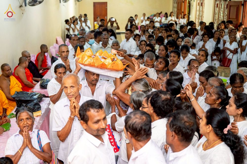 ภาพ No.264447:วันที่ 23 ตุลาคม พ.ศ. 2568 พิธีทอดกฐินสมทบ วัดกัลยาณมิตรต่างประเทศ  บูชาธรรม 81 ปี หลวงพ่อธัมมชโย  ณ วัดศรีอโรคา รามายา , วัดศรีธรรมราชา , วัดเปรดีปะกันเด วิหารายา ในเมืองมาตะเล ประเทศศรีลังกา 