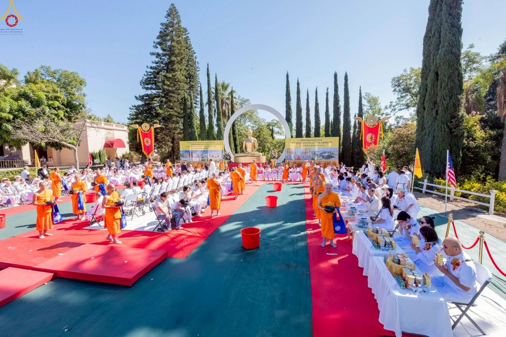 ภาพ No.259281:วันอาทิตย์ที่ 12 ตุลาคม พ.ศ. 2568 พิธีทอดกฐินบรมจักรพรรดิ สร้างอุโบสถ 82 ปี บูชาธรรมหลวงพ่อธัมมชโย ณ วัดพระธรรมกายแคลิฟอร์เนีย ประเทศสหรัฐอเมริกา 