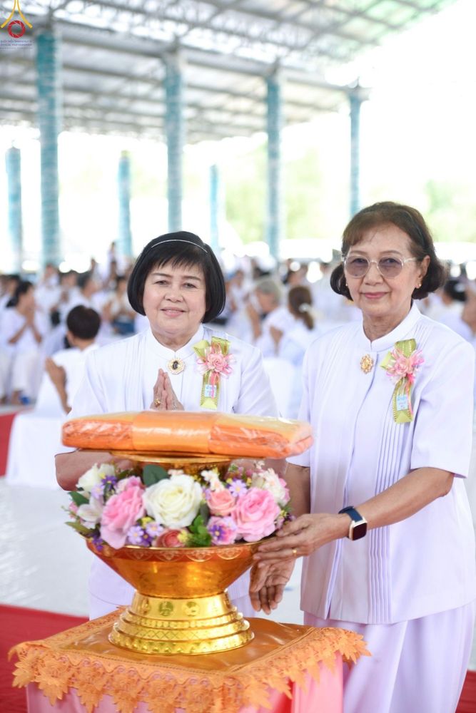 ภาพ No.249354:วันที่ 28 กันยายน พ.ศ. 2568 พิธีทอดผ้าป่าแผ่นบันมงคลมหาเศรษฐี อาคาร 80 ปี หลวงพ่อธัมมชโย ณ ศูนย์ปฏิบัติธรรมวิหารแดง ต.เจริญธรรม อ.วิหารแดง จ.สระบุรี