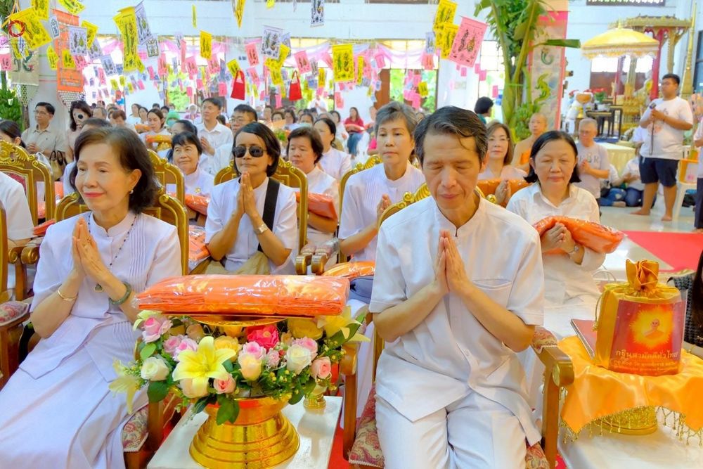 ภาพ No.251344:วันที่ 8 ตุลาคม พ.ศ. 2568 พิธีทอดกฐินสามัคคีทั่วไทย 30,000 วัด โดยคณะศิษยานุศิษย์ บูชาธรรม 81 ปี หลวงพ่อธัมมชโย ณ วัดทองบน กรุงเทพฯ