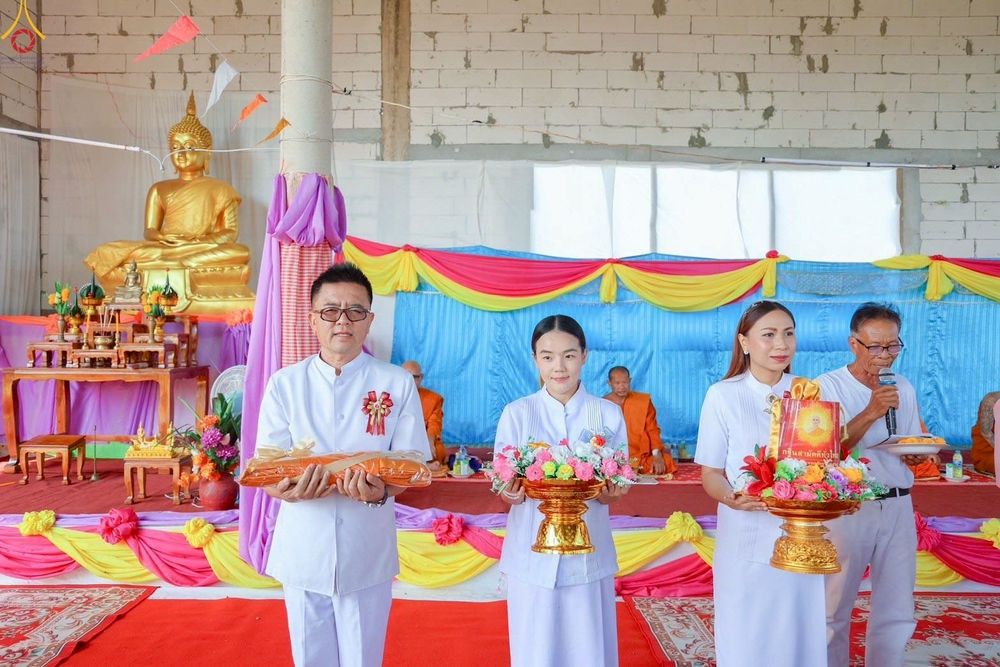 ภาพ No.264192:วันที่ 21 ตุลาคม พ.ศ. 2568 พิธีทอดกฐินสามัคคีทั่วไทย 30,000 วัด โดยคณะศิษยานุศิษย์ บูชาธรรม 81 ปี หลวงพ่อธัมมชโย ณ วัดสว่างโพธิ์ศรี ตำบลยางคำ อำเภอหนองเรือ จังหวัดขอนแก่น