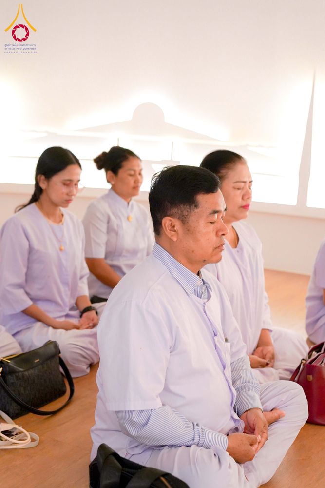 ภาพ No.327651:วันที่ 1-6 พฤษภาคม พ.ศ.2569 ต้อนรับชาวต่างชาติ พระภิกษุ คณะชาวเมียนมาร์  อุบาสิกาชาวอินเดีย เยี่ยมชมวัดพระธรรมกายและสักการะพระมหาธรรมกายเจดีย์