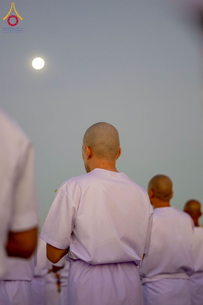 ภาพ No.276579:วันเสาร์ที่ 6 ธันวาคม  พ.ศ. 2568 พิธีเวียนประทักษิณและพิธีวันทาเจดีย์ โครงการอุปสมบทบูชาธรรมมหาปูชนียาจารย์ ประจำปี พ.ศ.2568 โครงการบวชพระนานาชาติ AEC และ WAB รุ่น CEO (นักบริหาร) รุ่นที่ 5 ณ มหาธรรมกายเจดีย์ วัดพระธรรมกาย