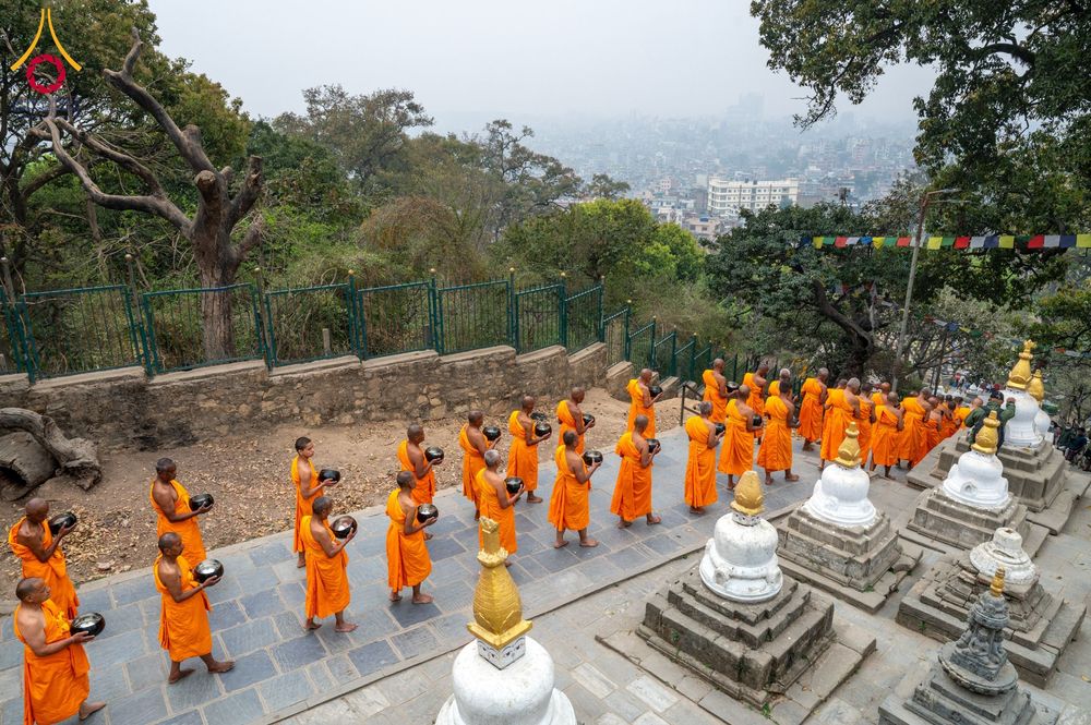 ภาพ No.132506:สามเณรเนปาล บิณฑบาต ย่านทาเมล เมืองกาฐมาณฑุ และเมืองปาฏัน ในโครงการบรรพชา 1,250 รูป ประเทศเนปาล วันที่ 20 มีนาคม พ.ศ. 2567