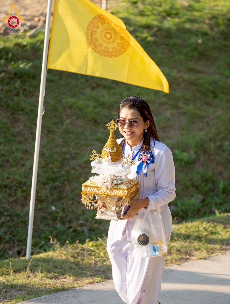 ภาพ No.275055:วันอาทิตย์ที่ 30 พฤศจิกายน พ.ศ. 2568 พิธีตอกเสาเข็ม "สร้างองค์พระเจดีย์เพื่อสร้างสันติภาพโลก" ต้นสุดท้าย ณ ศูนย์ปฏิบัติธรรมระยอง (บ้านช่องลม)