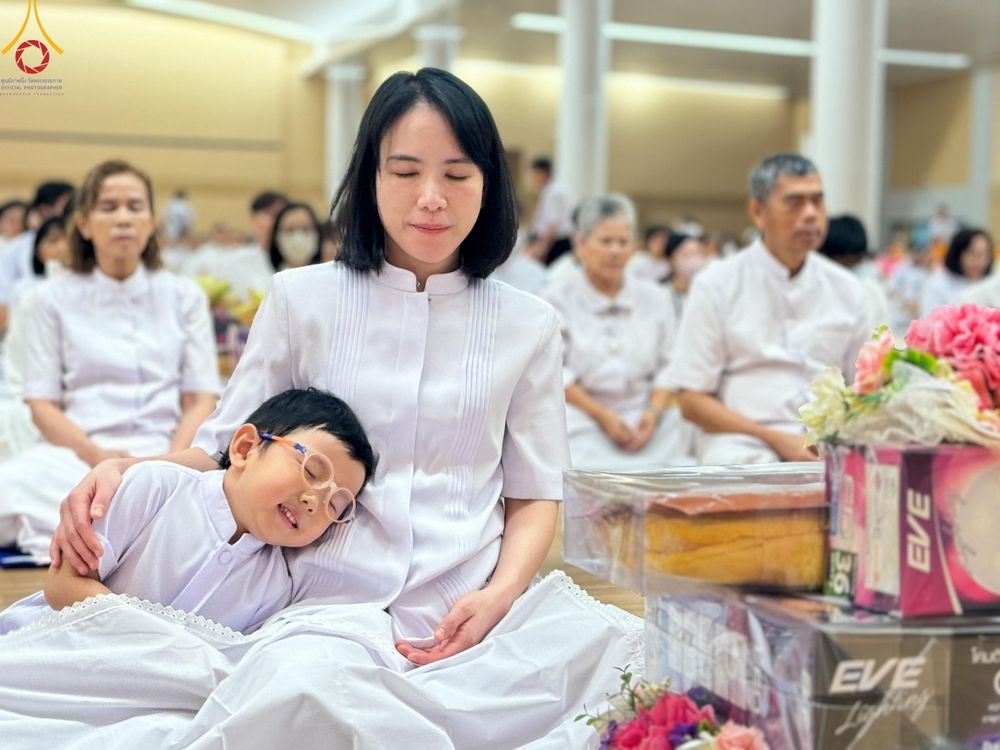 ภาพ No.145205:พิธีถวายผ้าอาบน้ำฝนและประทีปโคมไฟ ณ สภาธรรมกายสากล วัดพระธรรมกาย วันเสาร์ที่ 20 กรกฎาคม พ.ศ. 2567