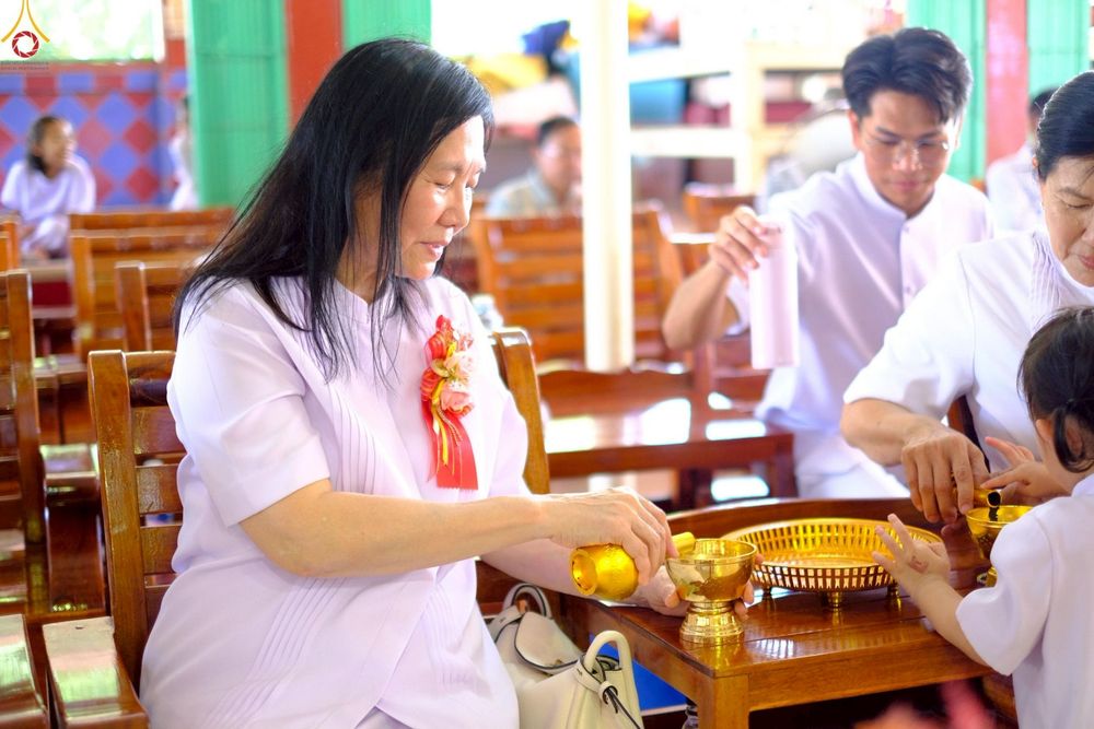 ภาพ No.261381:วันที่ 19 ตุลาคม พ.ศ. 2568 พิธีทอดกฐินสามัคคีทั่วไทย 30,000 วัด โดยคณะศิษยานุศิษย์ บูชาธรรม 81 ปี หลวงพ่อธัมมชโย ณ วัดไผ่ล้อม อ.ผักไห่ จ.พระนครศรีอยุธยา