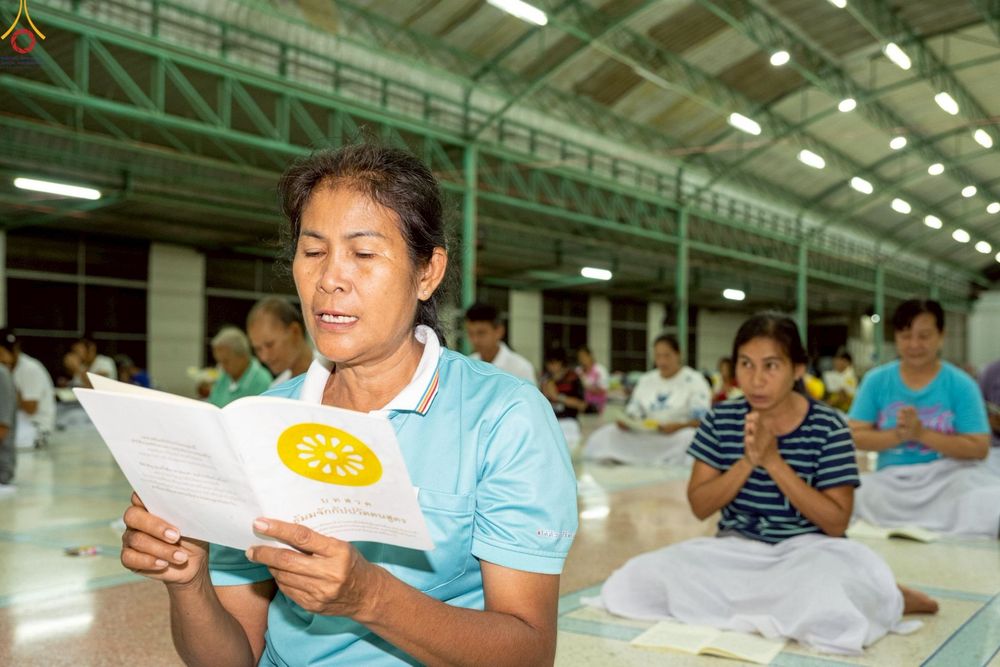 ภาพ No.235367:วันที่ 30-31 กรกฎาคม พ.ศ. 2568 วัดพระธรรมกาย มูลนิธิธรรมกาย ร่วมกับศูนย์ส่งเสริมศีลธรรมจังหวัดสุรินทร์ เปิดศูนย์พักพิงชั่วคราวเพื่อช่วยเหลือประชาชน ผู้อพยพจากเหตุปะทะกันตามแนวชายแดน ไทย-กัมพูชา ตั้งแต่วันที่ 24 กรกฎาคม พ.ศ.2568 เป็นต้นไป