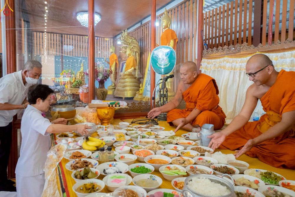 ภาพ No.251895:วันที่ 9 ตุลาคม พ.ศ. 2568 พิธีทอดกฐินสามัคคีทั่วไทย 30,000 วัด โดยคณะศิษยานุศิษย์ บูชาธรรม 81 ปี หลวงพ่อธัมมชโย ณ วัดหนองกระถิน อ.หนองหญ้าไซ จ.สุพรรณบุรี