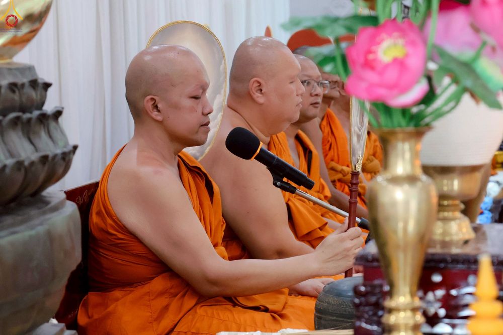 ภาพ No.252182:วันที่ 11 ตุลาคม พ.ศ. 2568 พิธีทอดกฐินสามัคคีทั่วไทย 30,000 วัด โดยคณะศิษยานุศิษย์ บูชาธรรม 81 ปี หลวงพ่อธัมมชโย ณ วัดราษฎร์รังสรรค์ อ.พระประแดง จ.สมุทรปราการ