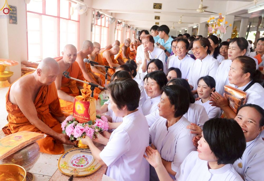 ภาพ No.250390:วันพุธที่ 8 ตุลาคม พ.ศ. 2568 พิธีทอดกฐินสามัคคีทั่วไทย 30,000 วัด โดยคณะศิษยานุศิษย์ บูชาธรรม 81 ปี หลวงพ่อธัมมชโย ณ วัดรางกำหยาด อ.บางเลน จ.นครปฐม