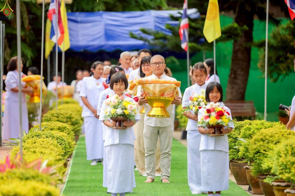 ภาพ No.260257:วันที่ 18 ตุลาคม พ.ศ. 2568 พิธีทอดกฐินสามัคคีทั่วไทย 30,000 วัด โดยคณะศิษยานุศิษย์ บูชาธรรม 81 ปี หลวงพ่อธัมมชโย ณ วัดกิ่วลม ต.บ่อหลวง อ.ฮอด จ.เชียงใหม่