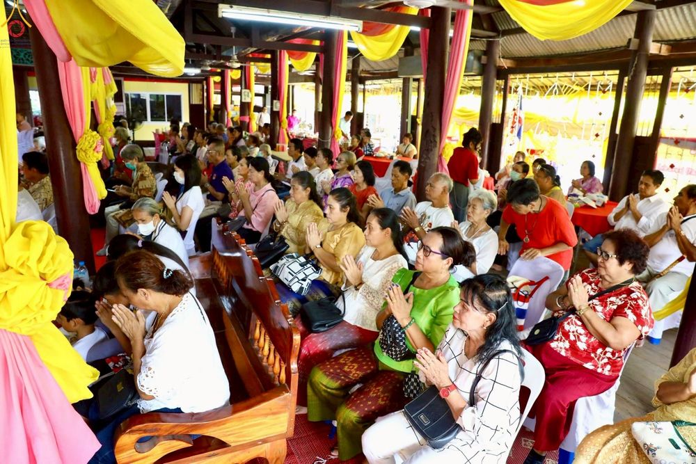 ภาพ No.253934:วันที่ 12 ตุลาคม พ.ศ. 2568 พิธีทอดกฐินสามัคคีทั่วไทย 30,000 วัด โดยคณะศิษยานุศิษย์ บูชาธรรม 81 ปี หลวงพ่อธัมมชโย ณ วัดบางกะเจ้ากลาง อ.พระประแดง จ.สมุทรปราการ