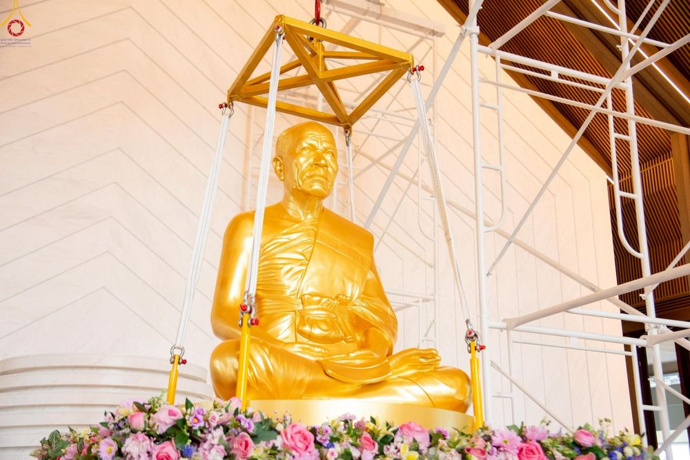 ภาพ No.249152:วันที่ 20 กันยายน พ.ศ. 2568 พิธีประดิษฐานรูปหล่อหลวงปู่วัดปากน้ำ ภาษีเจริญ ณ วิหารพระมงคลเทพมุนี (สด จนฺทสโร) ศูนย์ปฏิบัติธรรมภูเก็ต จ.ภูเก็ต