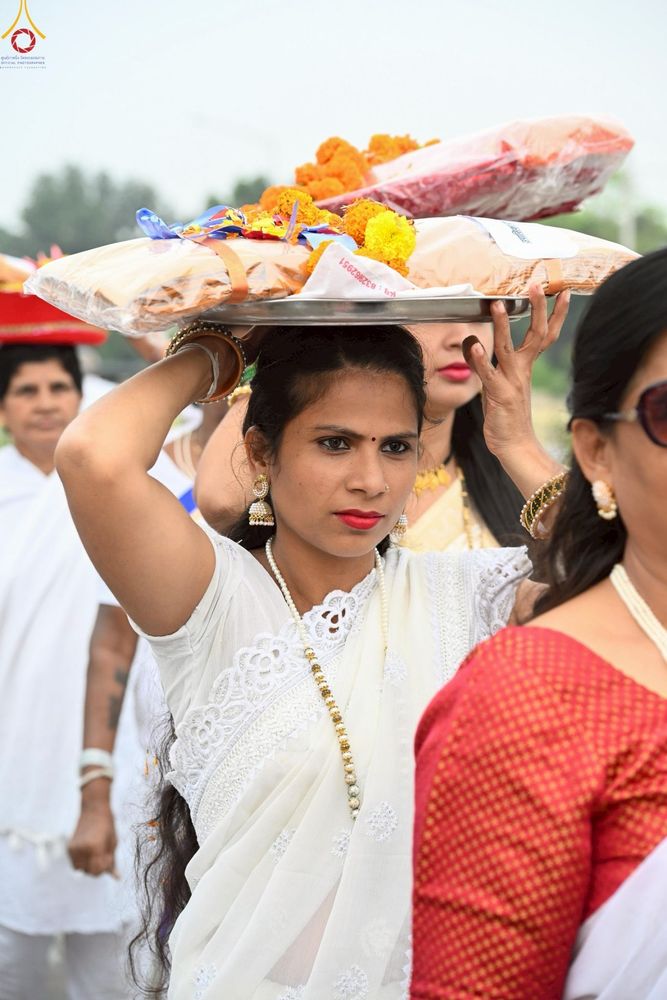 ภาพ No.263477:วันที่ 18 ตุลาคม พ.ศ. 2568 พิธีแห่กฐิน และกฐินสมทบหลวงพ่อ ธัมมชโย  ถวายแด่ วัดพุทธภูมิ เมืองโภปาล รัฐมัธยประเทศ ประเทศอินเดีย 