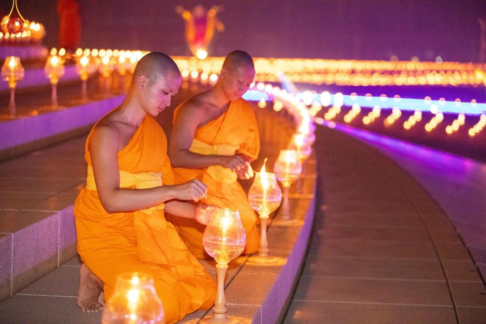 ภาพ No.124984:พิธีเวียนประทักษิณและจุดมาฆประทีป (ชุดที่ 2) ในวันมาฆบูชา เสาร์ที่ 24 กุมภาพันธ์ พ.ศ. 2567 ณ พระมหาธรรมกายเจดีย์ วัดพระธรรมกาย