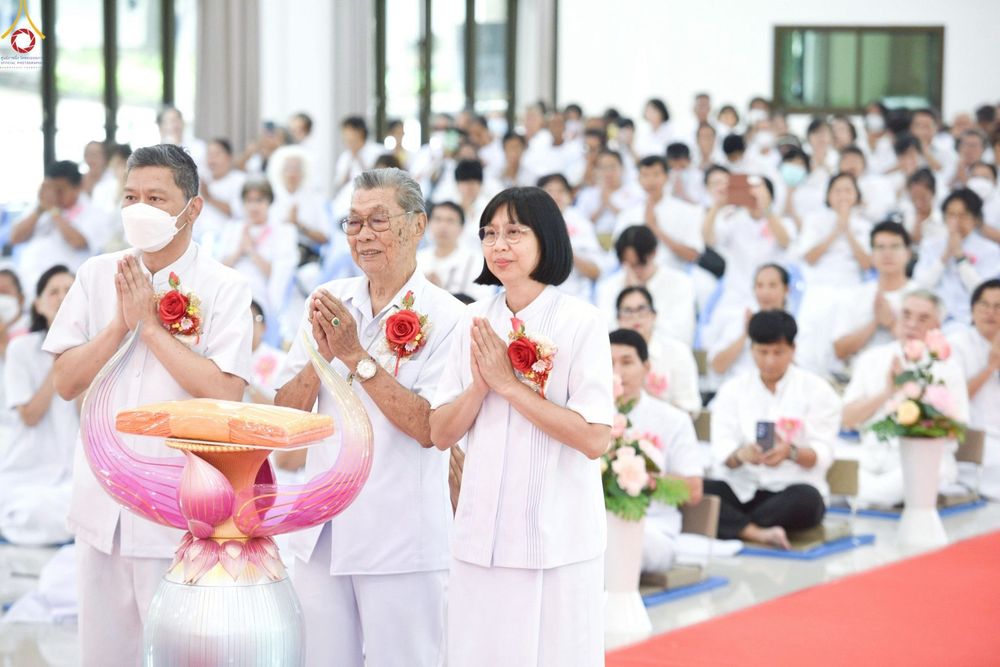 ภาพ No.246824:วันอาทิตย์ที่ 14 กันยายน พ.ศ. 2568 พิธีทอดผ้าป่า ซื้อดิน ปรับพื้นที่ลานธรรม  และพิธีกลั่นแผ่นดิน โปรยทราย สถาปนาองค์พระเจดีย์ เพื่อสร้างสันติภาพโลก  ณ ศูนย์ปฏิบัติธรรมสระบุรี อ.พระพุทธบาท จ.สระบุรี