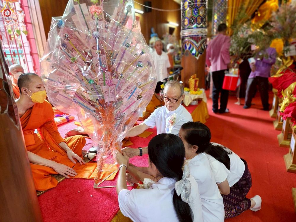 ภาพ No.269770:วันที่ 19 ตุลาคม พ.ศ. 2568 พิธีทอดกฐินสามัคคีทั่วไทย ณ วัดศรีบุญเรือง อ.สบตุ๋ย จ.ลำปาง โดยคณะศิษยานุศิษย์ บูชาธรรม 81 ปี หลวงพ่อธัมมชโย