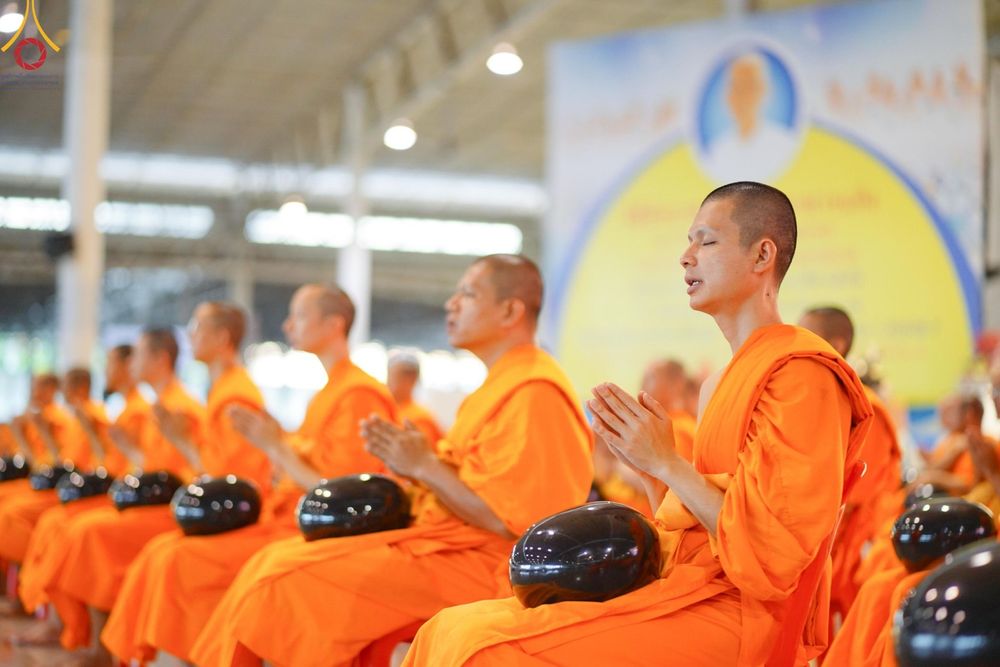 ภาพ No.149873:พิธีตักบาตร , พิธีปฎิบัติธรรม , พิธีถวายภัตตาหารเมนูสวรรค์ ในพรรษาแห่งการเข้าถึงธรรม วันธรรมชัย วันอังคารที่ 27 สิงหาคม พ.ศ.2567 ณ สภาธรรมกายสากล วัดพระธรรมกาย