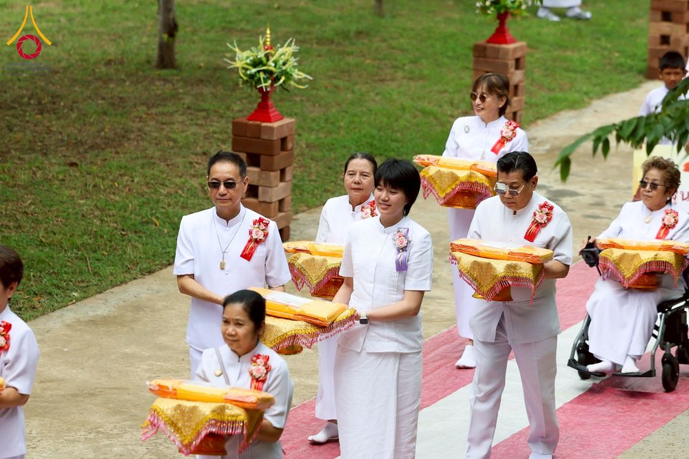 ภาพ No.255001:วันที่ 15 ตุลาคม พ.ศ. 2568 พิธีทอดกฐินสามัคคีประจำปี 2568 บูชาธรรม 81 ปี หลวงพ่อธัมมชโย ณ ศูนย์อบรมเยาวชนกาญจนบุรี