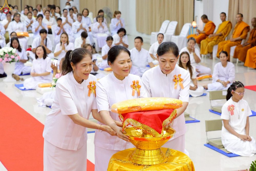 ภาพ No.263805:วันที่ 23 ตุลาคม พ.ศ. 2568 พิธีทอดกฐินสามัคคีทั่วไทย 30,000 วัด โดยคณะศิษยานุศิษย์ บูชาธรรม 81 ปี หลวงพ่อธัมมชโย ณ ธุดงคสถานสุราษฎร์ธานี ต.ขุนทะเล อ.เมือง จ.สุราษฎร์ธานี