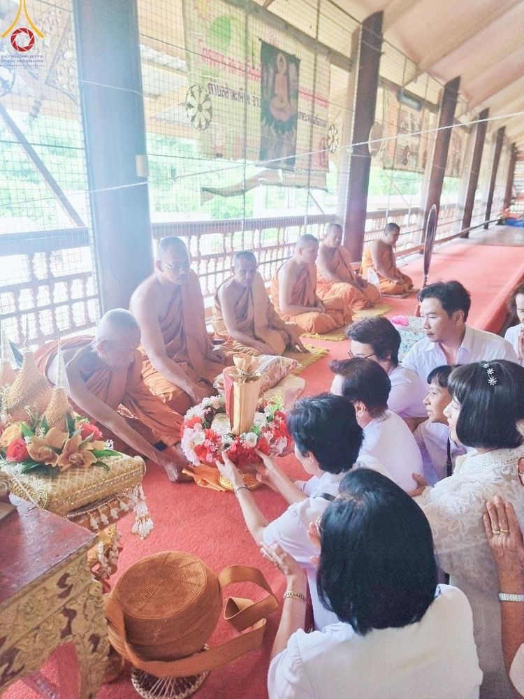 ภาพ No.170586:พิธีทอดกฐิน ณ วัดสำพะเนียง อ.บ้านแพรก จ.พระนครศรีอยุธยา ในโครงการกฐินสามัคคีทั่วไทย 30,000 วัด บูชาธรรม 80 ปี หลวงพ่อธัมมชโย โดยคณะศิษยานุศิษย์วัดพระธรรมกาย วันที่ 27 ตุลาคม พ.ศ. 2567