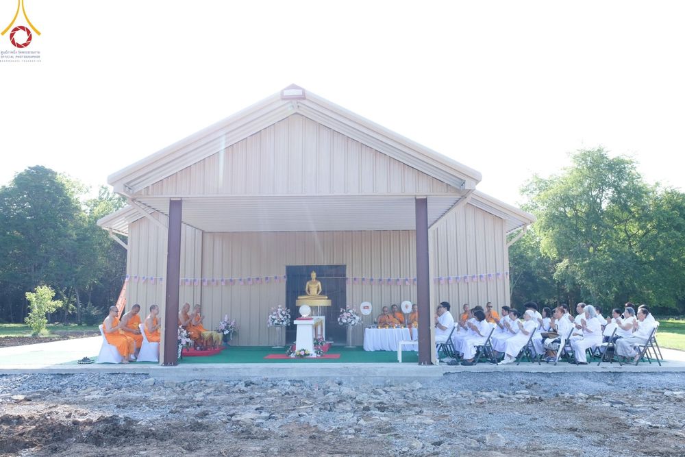 ภาพ No.142892:พิธีเจริญพระพุทธมนต์ โปรยรัตนชาติ เพื่อความเป็นสิริมงคล  ณ พื้นที่ก่อสร้างอาคารปฏิบัติธรรม “แก้วธรรมชัยรัตนอนันต์”  วัดพระธรรมกายเทนเนสซี ประเทศสหรัฐอเมริกา วันอังคารที่ 2 กรกฎาคม พ.ศ. 2567