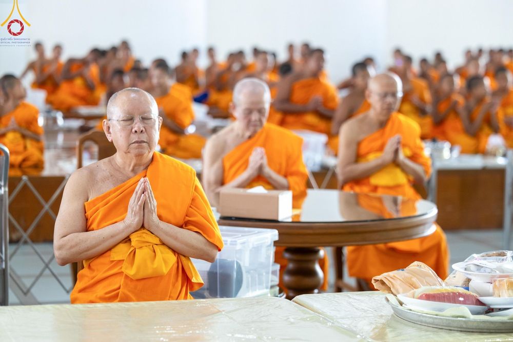 ภาพ No.174613:พิธีถวายภัตตาหารเมนูสวรรค์ เพื่อการบรรลุธรรม ณ หอฉันคุณยายอาจารย์ฯ วัดพระธรรมกาย วันที่ 23 พฤศจิกายน พ.ศ. 2567