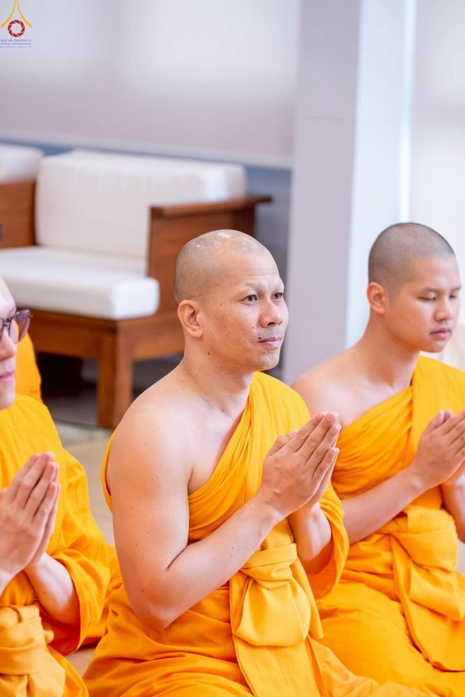 ภาพ No.246337:วันที่ 8 กันยายน พ.ศ. 2568 พระครูปลัดรัตนวีรวัฒน์ (รังสฤษดิ์ อิทฺธิจินฺตโก) เจ้าอาวาสวัดพระธรรมกาย เป็นประธานมอบพระบรมสารีริกธาตุ แก่ศูนย์ส่งเสริมศีลธรรมภายในประเทศ และวัดสาขาต่างประเทศ จำนวน 8 แห่ง