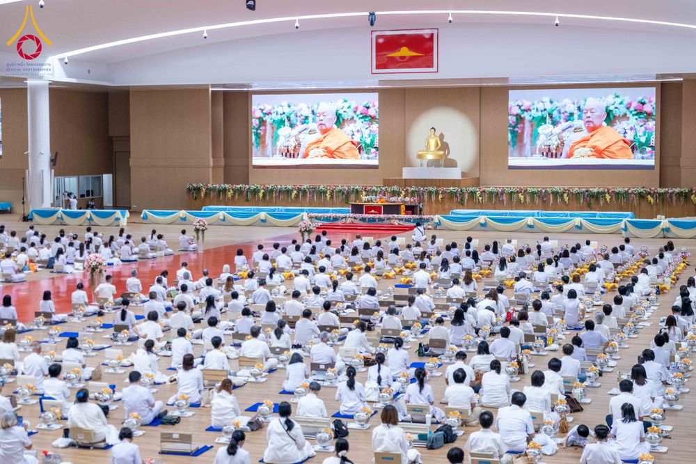 ภาพ No.310610:วันอาทิตย์ที่ 22 กุมภาพันธ์ พ.ศ. 2569 พิธีมุทิตาสักการะในโอกาสอายุวัฒนะมงคล 80 ปี พระพรหมวชิรปัญญาจารย์ (ทองดี สุรเตโช ป.ธ.9) ณ ห้องแก้วสารพัดนึก 2 วัดพระธรรมกาย จ.ปทุมธานี