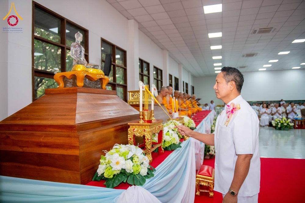 ภาพ No.314706:วันเสาร์ที่ 21 มีนาคม พ.ศ. 2569 พิธีบำเพ็ญกุศล คุณพ่อณรงค์ จินตมากุล  สิริอายุ 99 ปี 11 เดือน โยมบิดา พระครูปลัดรัตนวีรวัฒน์ (รังสฤษดิ์ อิทฺธิจินตโก) ที่ปรึกษาเจ้าคณะจังหวัดปทุมธานี เจ้าอาวาสวัดพระธรรมกาย  ณ ห้องปลูกศรัทธา 2 วัดพระธรรมกาย ปทุมธานี
