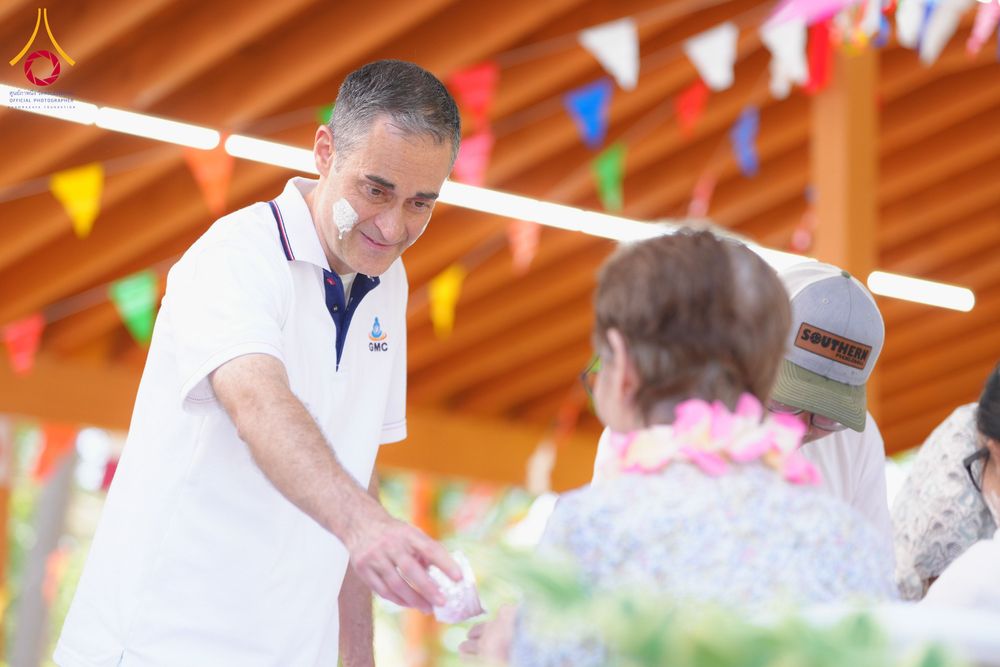 ภาพ No.321670:วันอาทิตย์ที่ 12 เมษายน พ.ศ.2569 กิจกรรมงานบุญวันสงกรานต์ (ตักบาตร ขอขมาพ่อแม่ สรงน้ำพระ รดน้ำขอพร) ณ วัดพระธรรมกายจอร์เจีย ประเทศสหรัฐอเมริกา