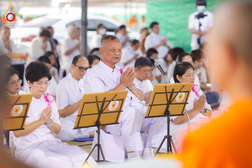 ภาพ No.301045:วันที่ 23 มกราคม พ.ศ. 2569 พิธีถวายภัตตาหารเป็นสังฆทาน แด่พระธรรมยาตรา ณ อนุสรณ์สถานบางปลา วัดบางปลา อำเภอบางเลน จังหวัดนครปฐม ในโครงการธรรมยาตรา กตัญญูบูชา มหาปูชนียาจารย์ พระมงคลเทพมุนี(สด จนฺทสโร) พระผู้ปราบมาร อนุสรณ์สถาน 7 แห่ง ปีที่ 14