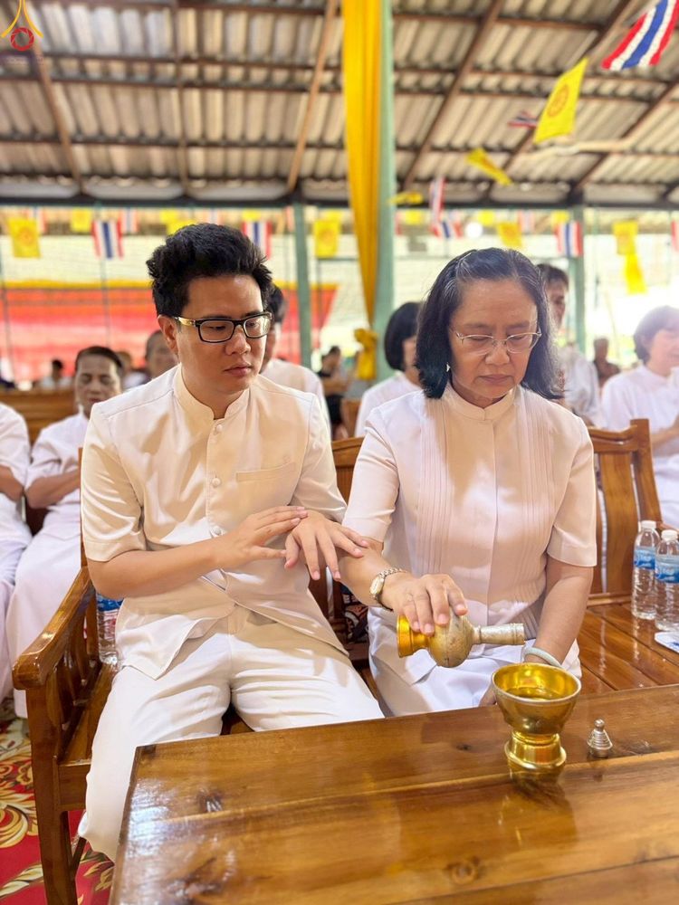 ภาพ No.283274:วันที่ 26 ตุลาคม 2568 พิธีทอดกฐินสามัคคีทั่วไทย 30,000 วัด  โดยคณะศิษยานุศิษย์ บูชาธรรม 81 ปี  หลวงพ่อธัมมชโย ณ วัดเฉลิมลาภ อ.หนองใหญ่ จ.ชลบุรี