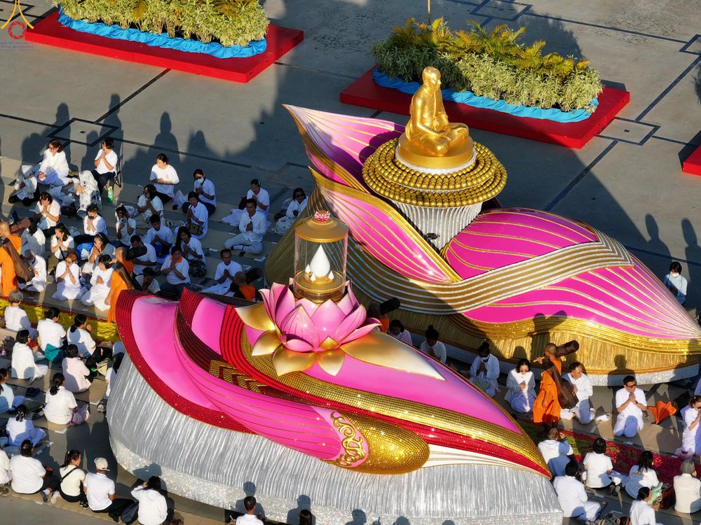 ภาพ No.279654:วันที่ 2 มกราคม พ.ศ.2569 พิธีต้อนรับพระธรรมยาตรา ครั้งที่ 1 ณ วัดพระธรรมกาย (วิหารหลวงปู่ - พระมหาธรรมกายเจดีย์)