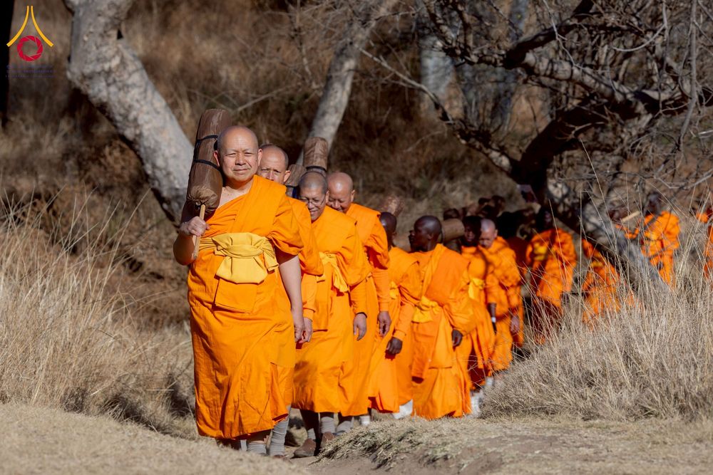 ภาพ No.232890:วันที่ 1 กรกฏาคม พ.ศ. 2568 Dhammayatra in South Africa 2025 ธรรมยาตราแอฟริกาใต้ — เส้นทางแห่งสติ สมาธิ และปัญญา ธรรมทายาทที่ได้อบรมโครงการบรรพชาอุปสมบทหมู่ครั้งที่ 2 ณ วัดพระธรรมกายโจฮันเนสเบิร์ก ประเทศแอฟริกาใต้